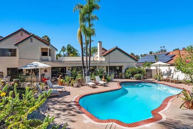 13414 Calle Colina, Poway CA: https://media.crmls.org/mediaz/fa5ba594-80d6-40c4-a82d-5a624efdae31.jpg