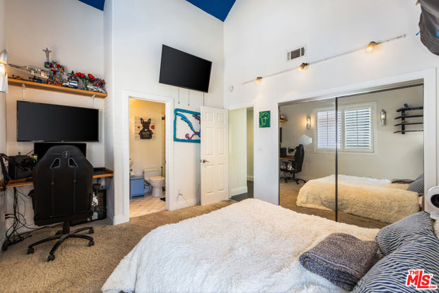 219 2nd Street, Hermosa Beach CA: https://media.crmls.org/mediaz/fa5bc44c-0ea8-482f-a5ad-3bf9f22c76b3.jpg