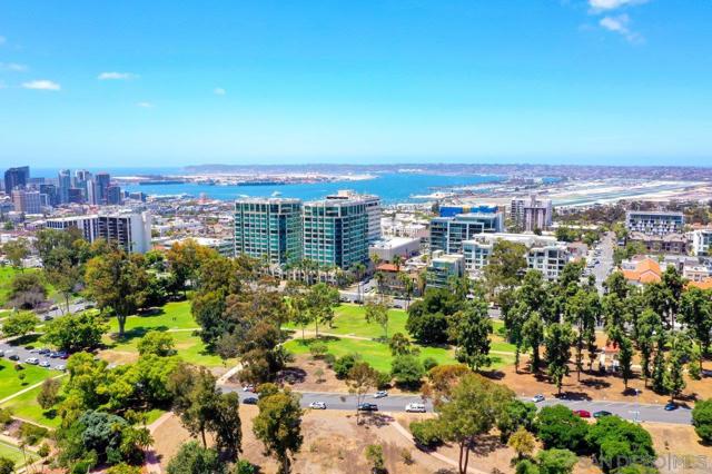 2500 6Th Ave, San Diego CA: https://media.crmls.org/mediaz/fa5c20a3-e4f0-42e7-a3be-25812a297421.jpg