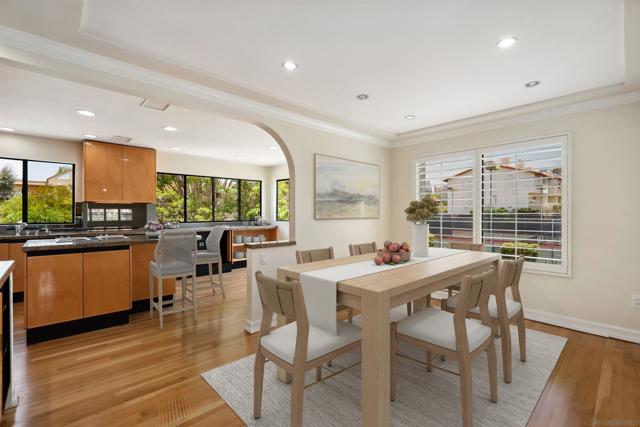 3946 La Jolla Village Dr, La Jolla CA: https://media.crmls.org/mediaz/fa5c2d47-ca6c-4d30-bb61-1f6eaf297cd8.jpg