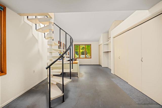 661 Union, Encinitas CA: https://media.crmls.org/mediaz/fa5ca9ae-8270-41e1-94b1-8558e64750ef.jpg