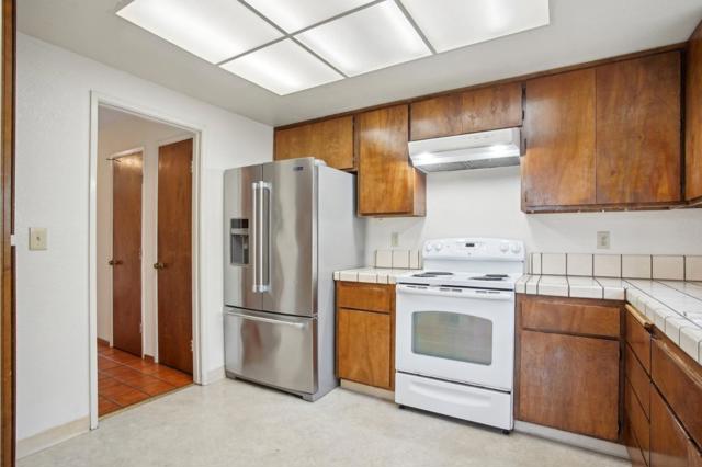 1575 Camden Village Circle, San Jose CA: https://media.crmls.org/mediaz/fa5cf700-19fc-4032-92a5-ae24b8941097.jpg