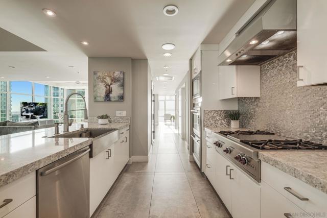 1262 Kettner Blvd, San Diego CA: https://media.crmls.org/mediaz/fa5d7026-045d-4fe9-8309-13d2ba8e257d.jpg