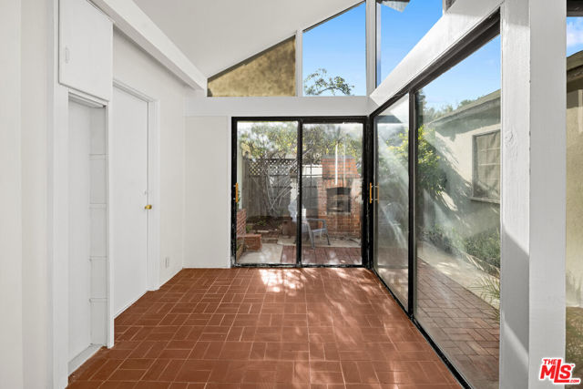 1301 Stanford Street photo 4