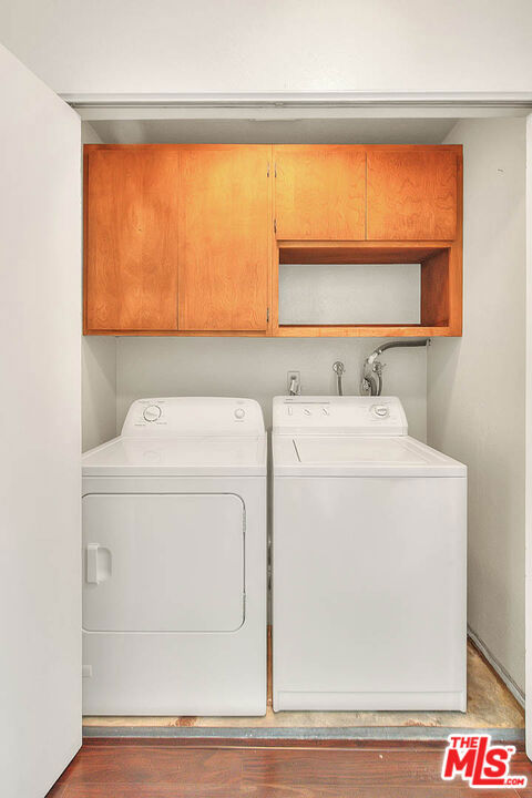 700 W Walnut Avenue, Orange CA: https://media.crmls.org/mediaz/fa5dc19a-0b54-4a27-b2dc-28a67d184e39.jpg