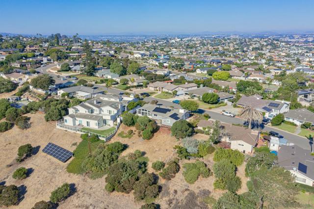 3537 Addison St, San Diego CA: https://media.crmls.org/mediaz/fa5e4f75-ef2a-434c-afd3-766e7ba86058.jpg