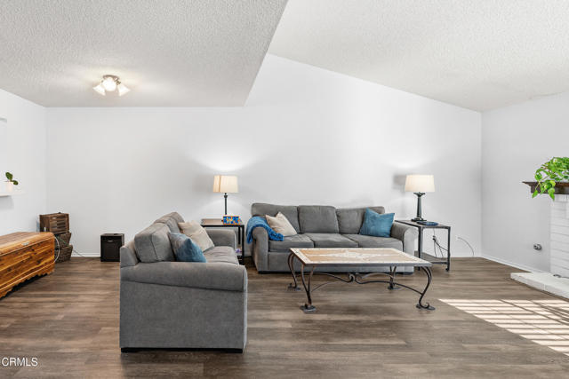 Detail Gallery Image 3 of 26 For 2646 Hurricane, Port Hueneme,  CA 93041 - 2 Beds | 3 Baths