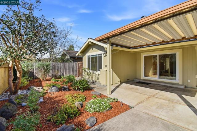 Image 8 of 37 For 6538 Stonecroft Ter