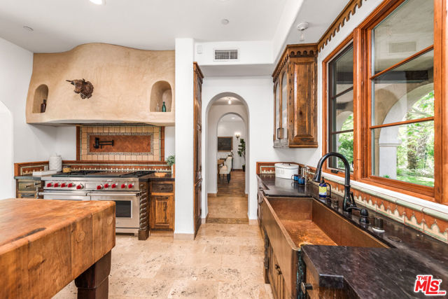 5850 Lapworth Drive, Agoura Hills CA: https://media.crmls.org/mediaz/fa5e9fc9-f808-429c-a356-dd1d2f5273fb.jpg
