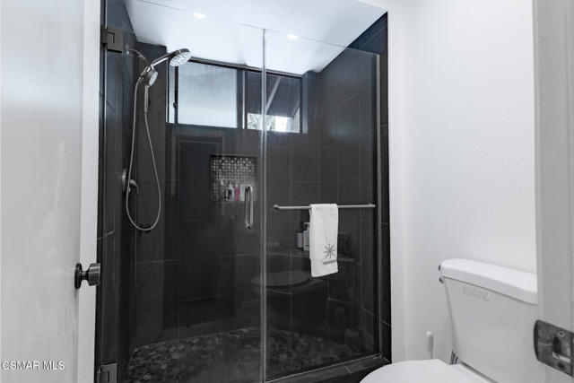 21901 Burbank Boulevard, Woodland Hills CA: https://media.crmls.org/mediaz/fa5f28bc-e27b-4cf7-bc6b-7b1ddfb9df8e.jpg
