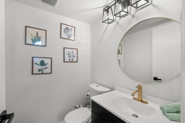 41910 Humber Drive, Temecula CA: https://media.crmls.org/mediaz/fa5f296b-84d3-4709-8820-95a3939bae77.jpg