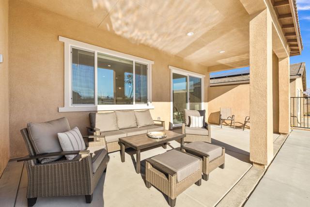 48406 Hepburn Drive, Indio CA: https://media.crmls.org/mediaz/fa5fc67f-6826-44cd-8886-3d957dc09d42.jpg