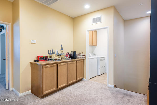 2918 Estilita Way, Simi Valley CA: https://media.crmls.org/mediaz/fa613408-340d-47c8-866b-434f679d5aee.jpg