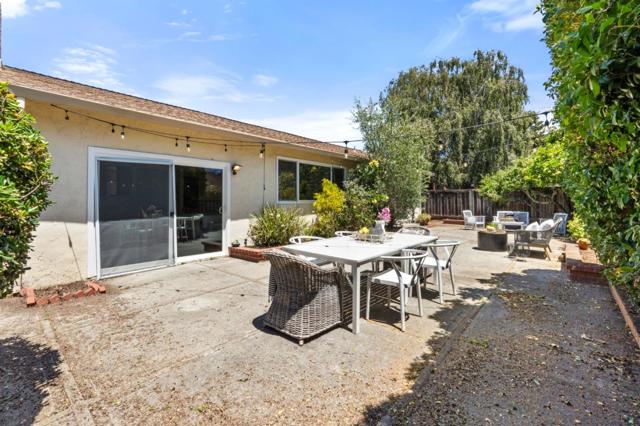 221 Segre Place, Santa Cruz CA: https://media.crmls.org/mediaz/fa614003-ec58-4eeb-91cc-61042e50bea1.jpg