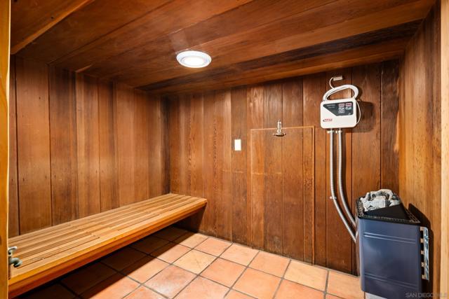 4563 Point Loma Ave, San Diego CA: https://media.crmls.org/mediaz/fa62288a-6c31-4f6e-8a13-acb15c0a5668.jpg