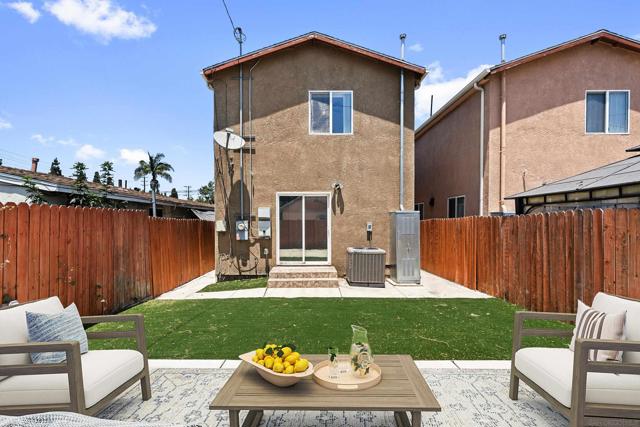 2418 W Lincoln St, Long Beach CA: https://media.crmls.org/mediaz/fa632976-acdc-43af-9a4a-193b18f8d0e7.jpg
