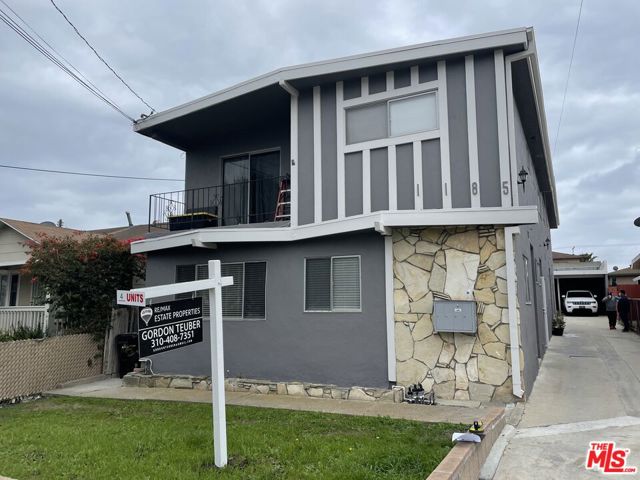 1185 W 22nd Street, San Pedro CA: https://media.crmls.org/mediaz/fa634b56-e4c9-4e05-955a-cdf7d684bf10.jpg