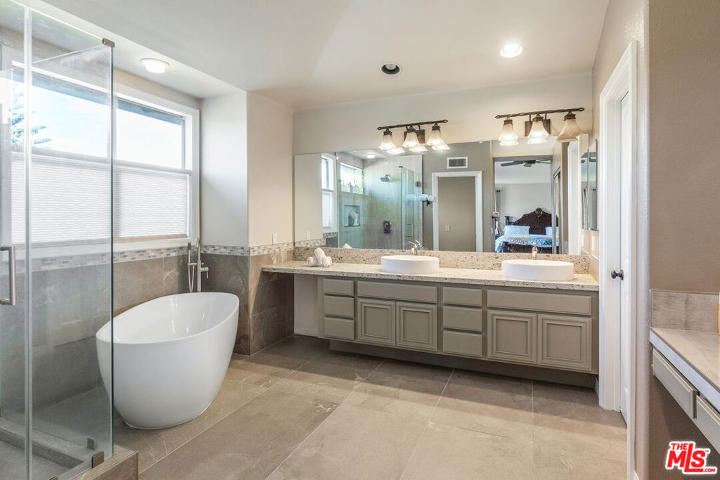 MLS #25541531 image #12