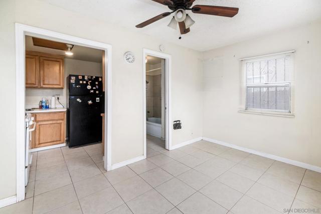 2925 Franklin Ave, San Diego CA: https://media.crmls.org/mediaz/fa643fb8-2d91-4a1d-9c9c-5edc804c3cba.jpg