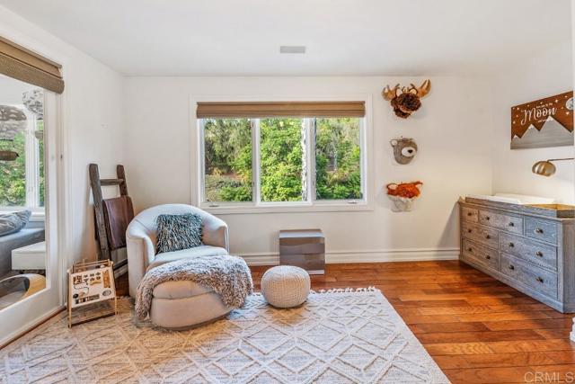 7345 Vista Rancho Ct, Rancho Santa Fe CA: https://media.crmls.org/mediaz/fa644b3a-e438-4f98-93be-210a68584e44.jpg