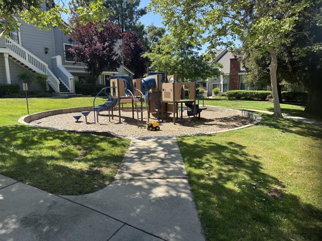 2624 Yerba Vista Court, San Jose CA: https://media.crmls.org/mediaz/fa645184-ae6d-4a03-b576-451738a1c65e.jpg