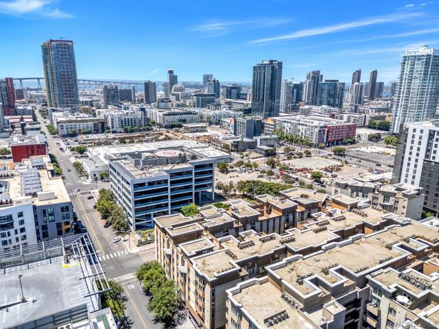 1480 Broadway, San Diego CA: https://media.crmls.org/mediaz/fa648a24-8b07-44ac-bcb2-981fe3c5c663.jpg