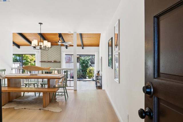 1230 Ballena Blvd, Alameda CA: https://media.crmls.org/mediaz/fa64c4e0-0232-4c92-822c-bdc8f4727266.jpg