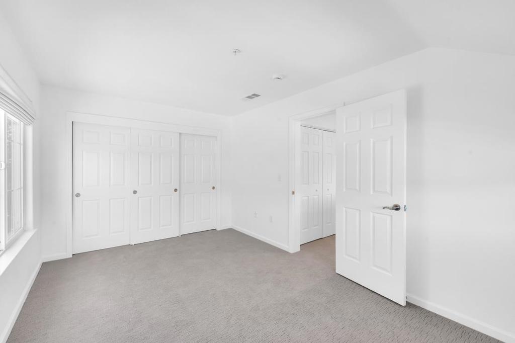 https://media.crmls.org/mediaz/fa65584d-facd-4938-acbc-096acd51be6a.jpg?preset=X-Large