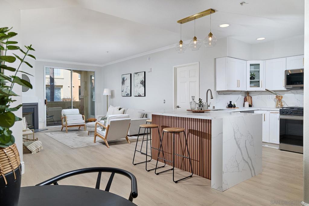 12372 Carmel Country Rd #207