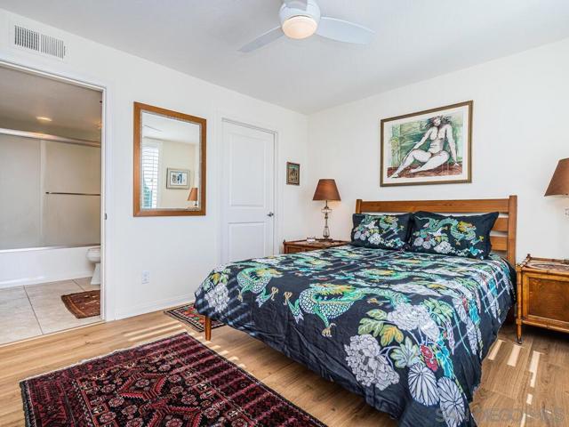 924 Hornblend, San Diego CA: https://media.crmls.org/mediaz/fa6592ab-5a8d-4ac5-b533-35164c0ebfda.jpg