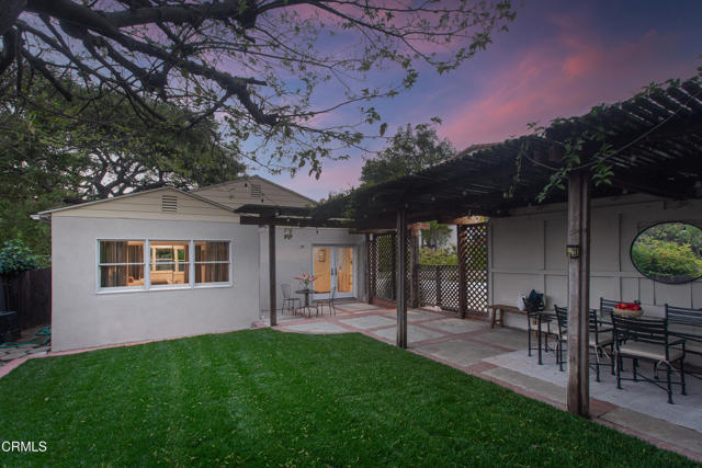 Detail Gallery Image 24 of 34 For 524 Glen Holly Dr, Pasadena,  CA 91105 - 2 Beds | 2 Baths