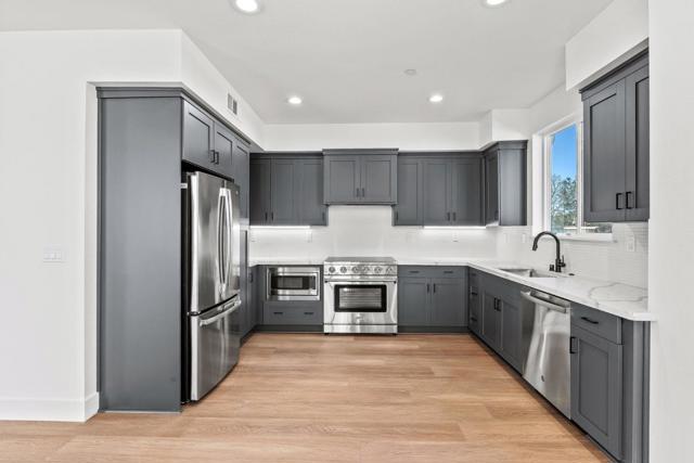 939 Woodside Road, Redwood City CA: https://media.crmls.org/mediaz/fa660fd3-211d-436d-90d0-701353321fe6.jpg