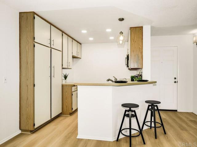 Detail Gallery Image 3 of 32 For 7263 Camino Degrazia #31,  San Diego,  CA 92111 - 2 Beds | 2 Baths