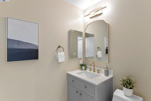 5139 Dryden Ct, Newark CA: https://media.crmls.org/mediaz/fa68689c-f1a7-42a1-8075-159a5bc73cda.jpg