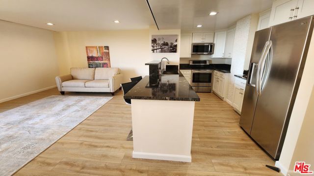 2160 Century Parkway, Los Angeles, California 90067, 1 Bedroom Bedrooms, ,1 BathroomBathrooms,Condominium,For Sale,Century,24394929