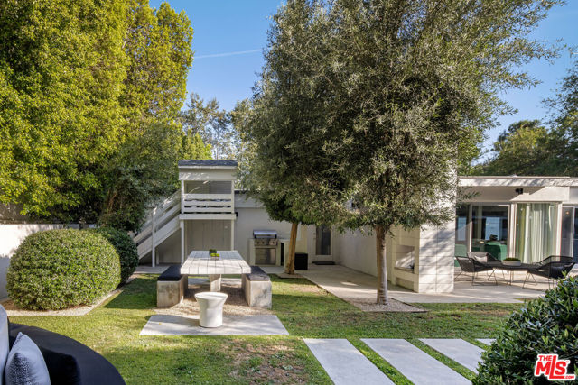 16745 Bosque Drive, Encino CA: https://media.crmls.org/mediaz/fa6b9141-2acb-4777-a796-722f2812e078.jpg