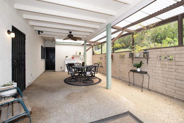 4402 Shearwater Way, Oceanside CA: https://media.crmls.org/mediaz/fa6bbdf0-6ba1-4e14-902c-8bf0b3d519fc.jpg
