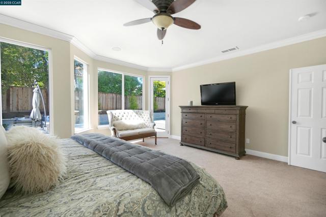 139 Shelterwood Ln, Danville CA: https://media.crmls.org/mediaz/fa6ca363-c0a9-4103-aad4-16359d13b8f2.jpg