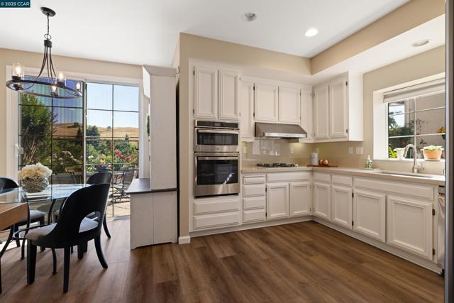 315 Glasgow Circle, Danville CA: https://media.crmls.org/mediaz/fa6d0c0d-6556-4ecd-b12a-cf945511dd36.jpg