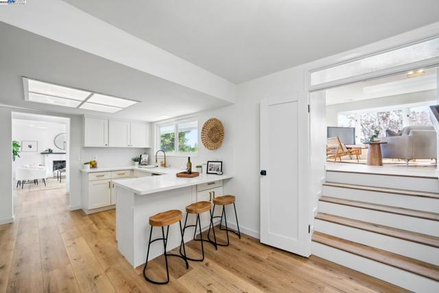 35 San Joaquin Pl, Novato CA: https://media.crmls.org/mediaz/fa6d6aef-1f95-4aaf-b85c-ede23f384187.jpg