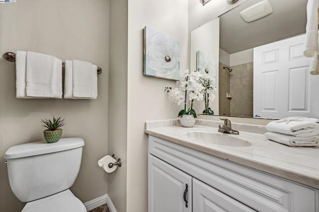 36560 Lakewood Dr, Newark CA: https://media.crmls.org/mediaz/fa6da146-00a5-425d-b8fc-7df48b04899d.jpg