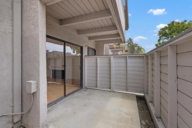 9120 GRAMERCY DR, San Diego CA: https://media.crmls.org/mediaz/fa6def4c-3858-4494-a78d-fd989169c421.jpg