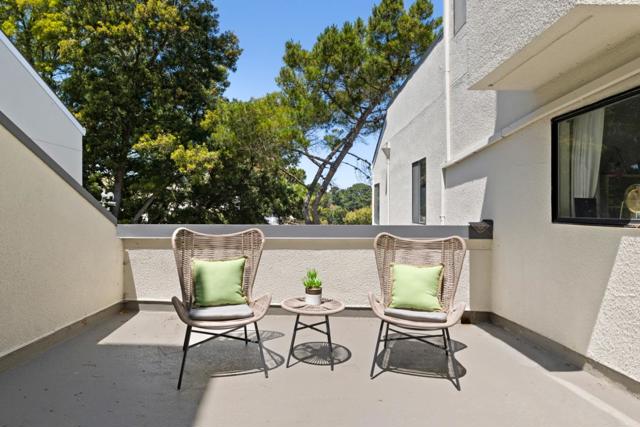 1 Appian Way, South San Francisco CA: https://media.crmls.org/mediaz/fa6e1bf7-548e-43df-95d2-1e8e6899e6a0.jpg