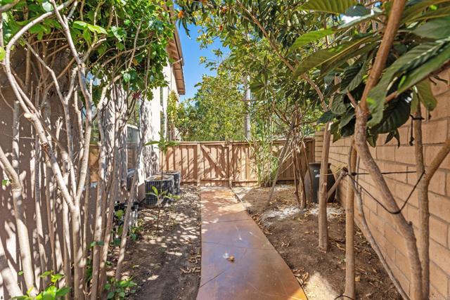 Detail Gallery Image 50 of 73 For 12204 Briar Knoll Way, San Diego,  CA 92128 - 5 Beds | 3 Baths