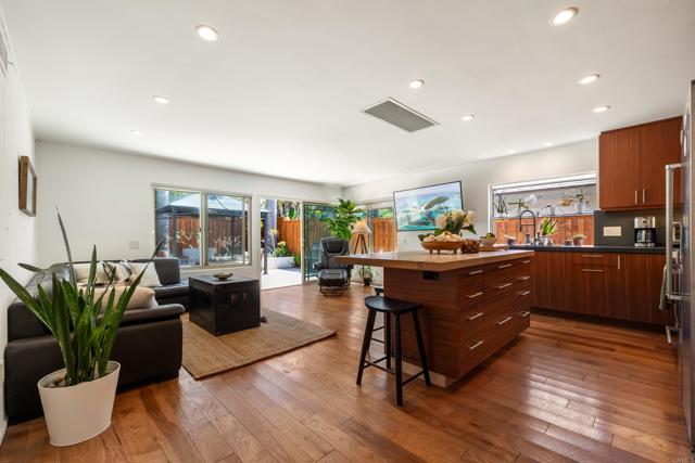 Detail Gallery Image 8 of 25 For 1601 Tucker Ln, Encinitas,  CA 92024 - 4 Beds | 2 Baths