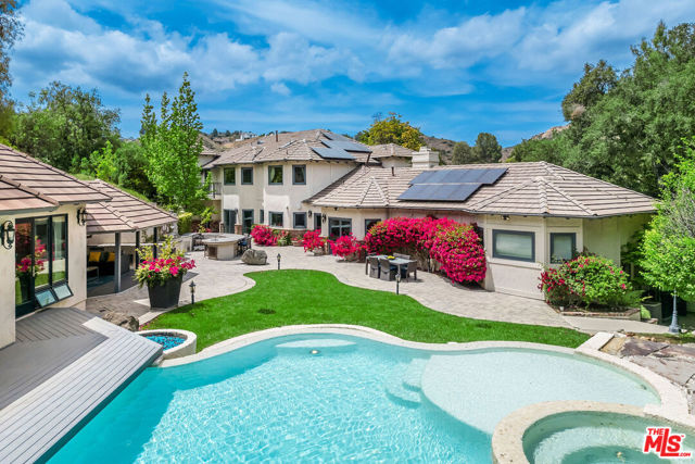204 Bell Canyon Road, Bell Canyon CA: https://media.crmls.org/mediaz/fa6f7d62-c334-4cf1-9c3b-1cebb3d5bce6.jpg