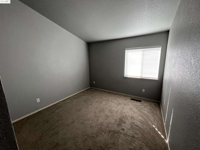 293 Amberleaf Way, Brentwood CA: https://media.crmls.org/mediaz/fa713309-ebc5-4c78-ba86-d96013c60510.jpg