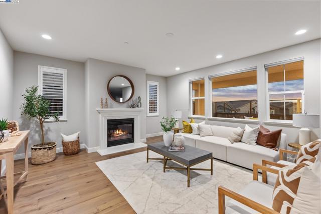 Image 3 of 60 For 29761 Cantera Dr