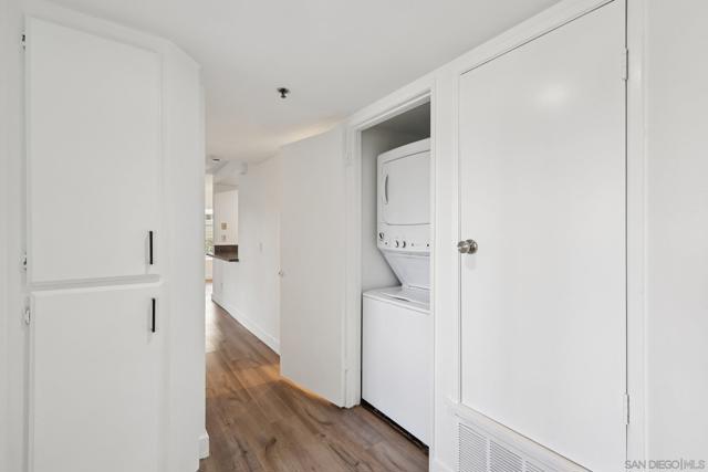 2077 Lakeridge Circle, Chula Vista CA: https://media.crmls.org/mediaz/fa7225b3-406b-4546-af5d-56b01bfa6559.jpg