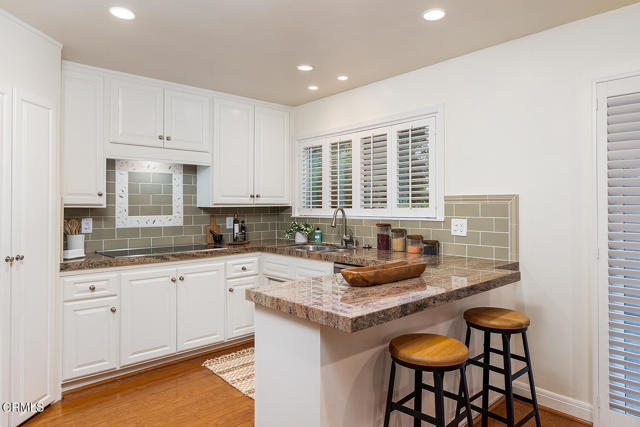 1200 S Orange Grove Boulevard, Pasadena CA: https://media.crmls.org/mediaz/fa72c001-1c04-487b-8da8-3fabe7eb8432.jpg